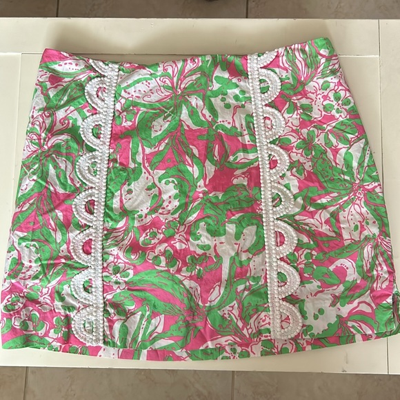 LILLY PULITZER WOMENS PREPPY PINK FLORAL SKORT SKIRT SIZE 2 - Picture 2 of 5